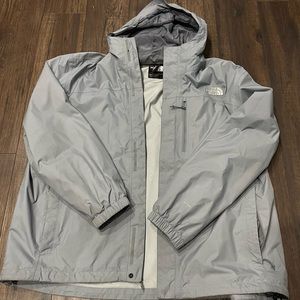 THE NORTH FACE RAIN COAT: XXL
